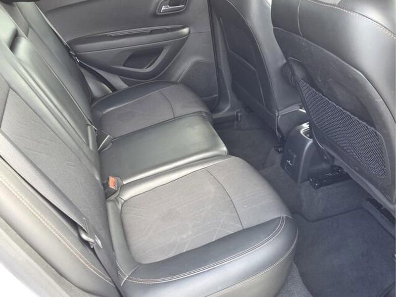 2019 Chevrolet Trax LT - Photo 16