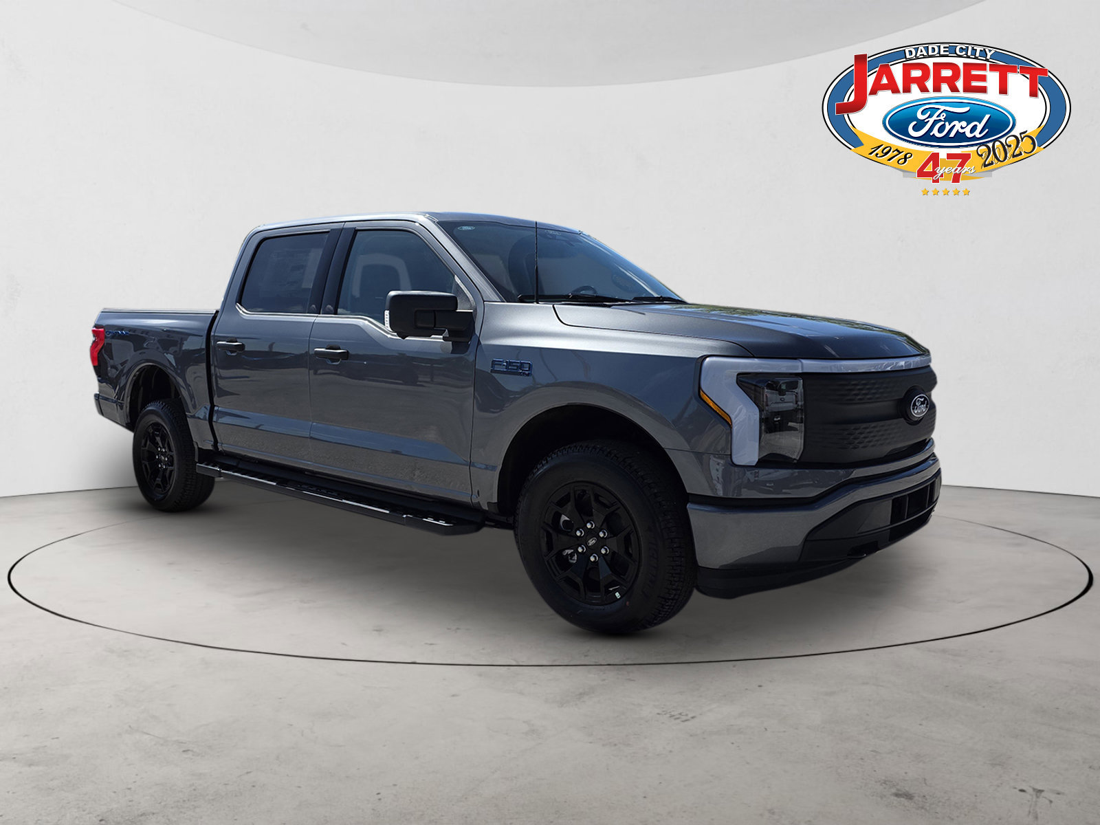2025 Ford F-150 Lightning XLT's photo