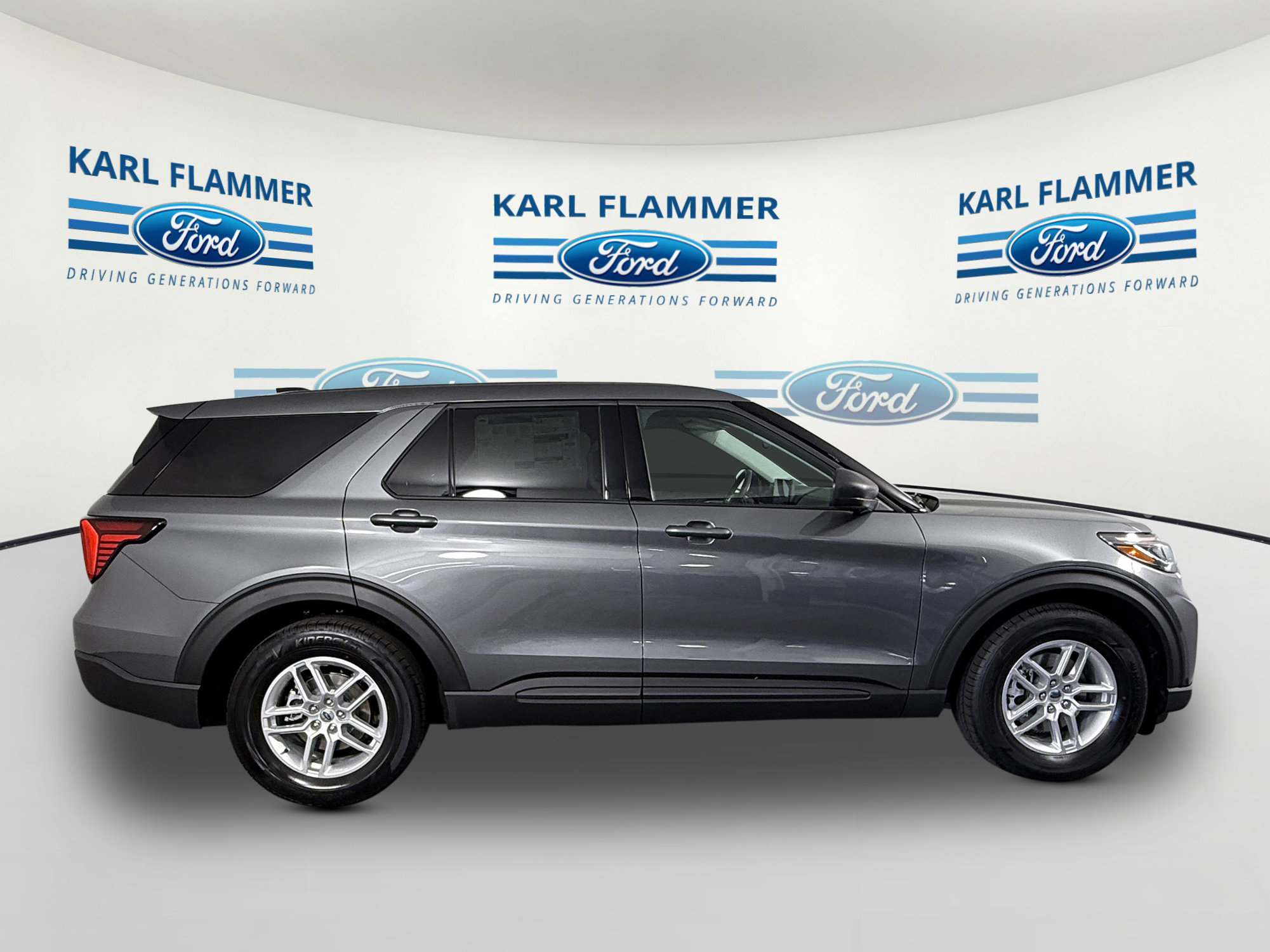 2026 Ford Explorer photo 2