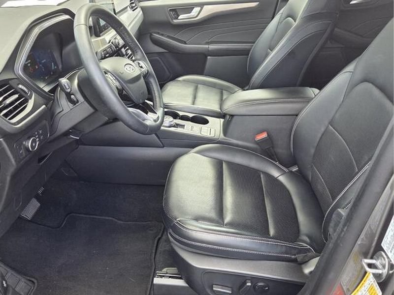 2022 Ford Escape Titanium - Photo 13