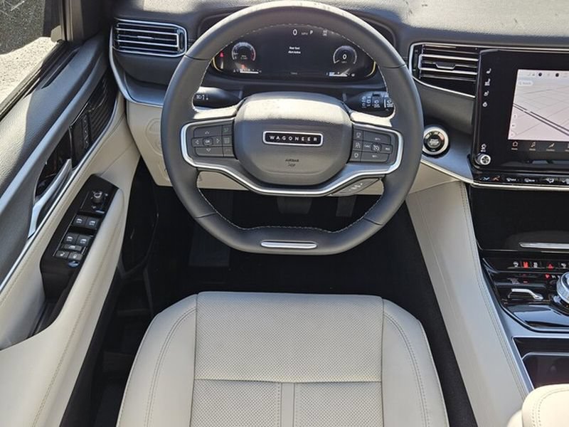2025 Jeep Wagoneer Series III - Photo 12