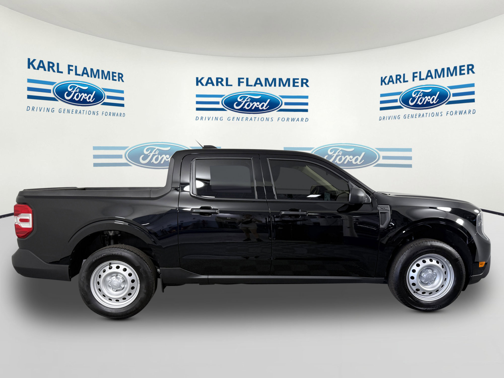 2025 Ford Maverick XL photo 2