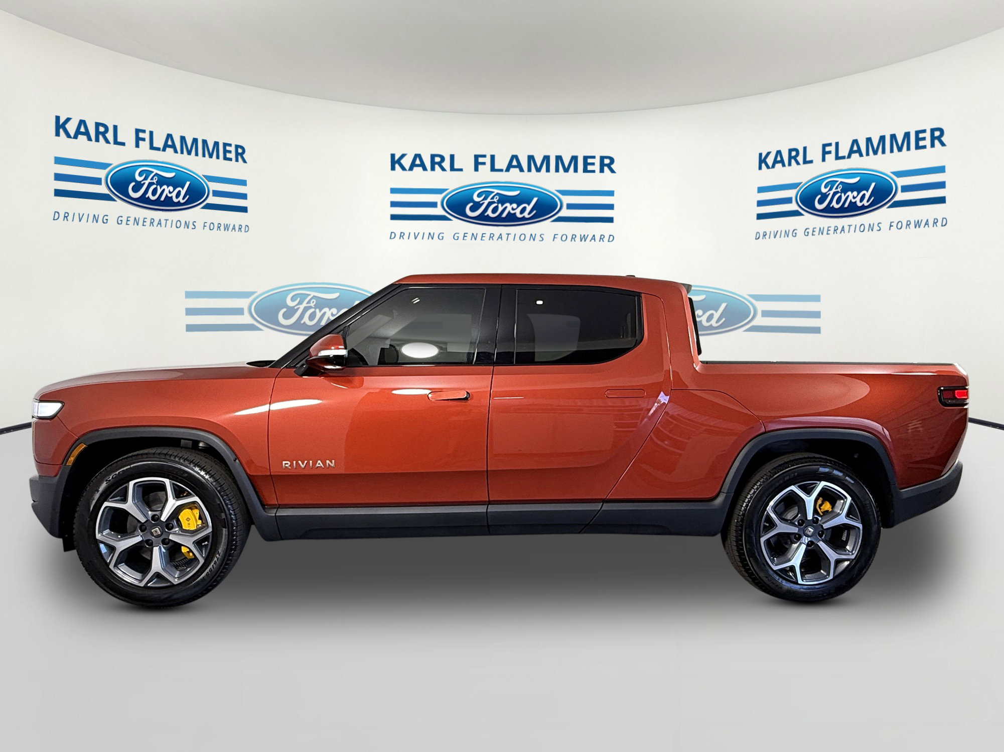 2022 Rivian R1T Adventure photo 5