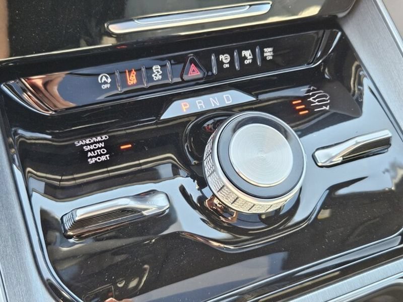 2025 Jeep Wagoneer Series III - Photo 23