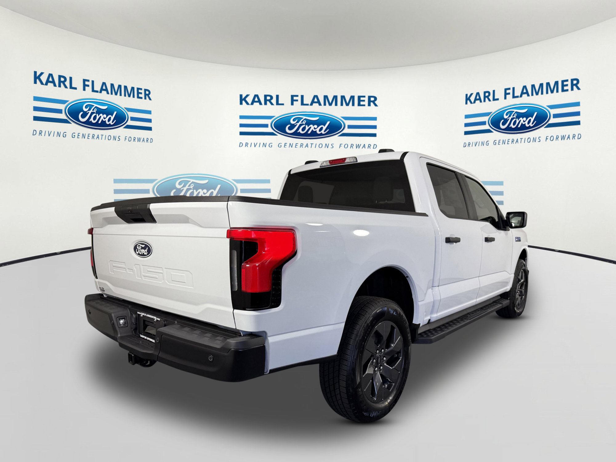 2025 Ford F-150 Lightning photo 3