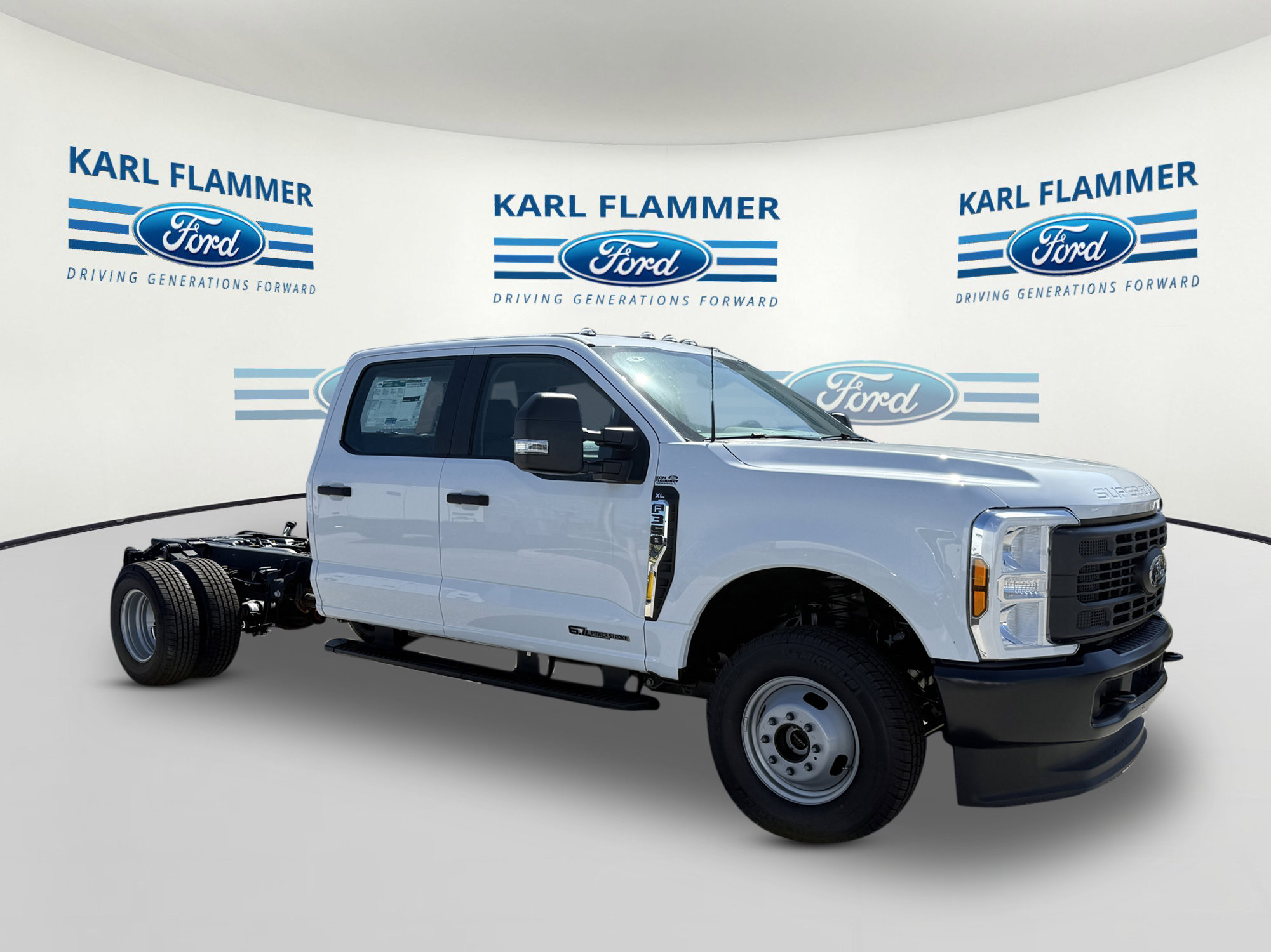 2026 Ford F-350 XL 4x4 Crew Cab 179-In DRW's photo