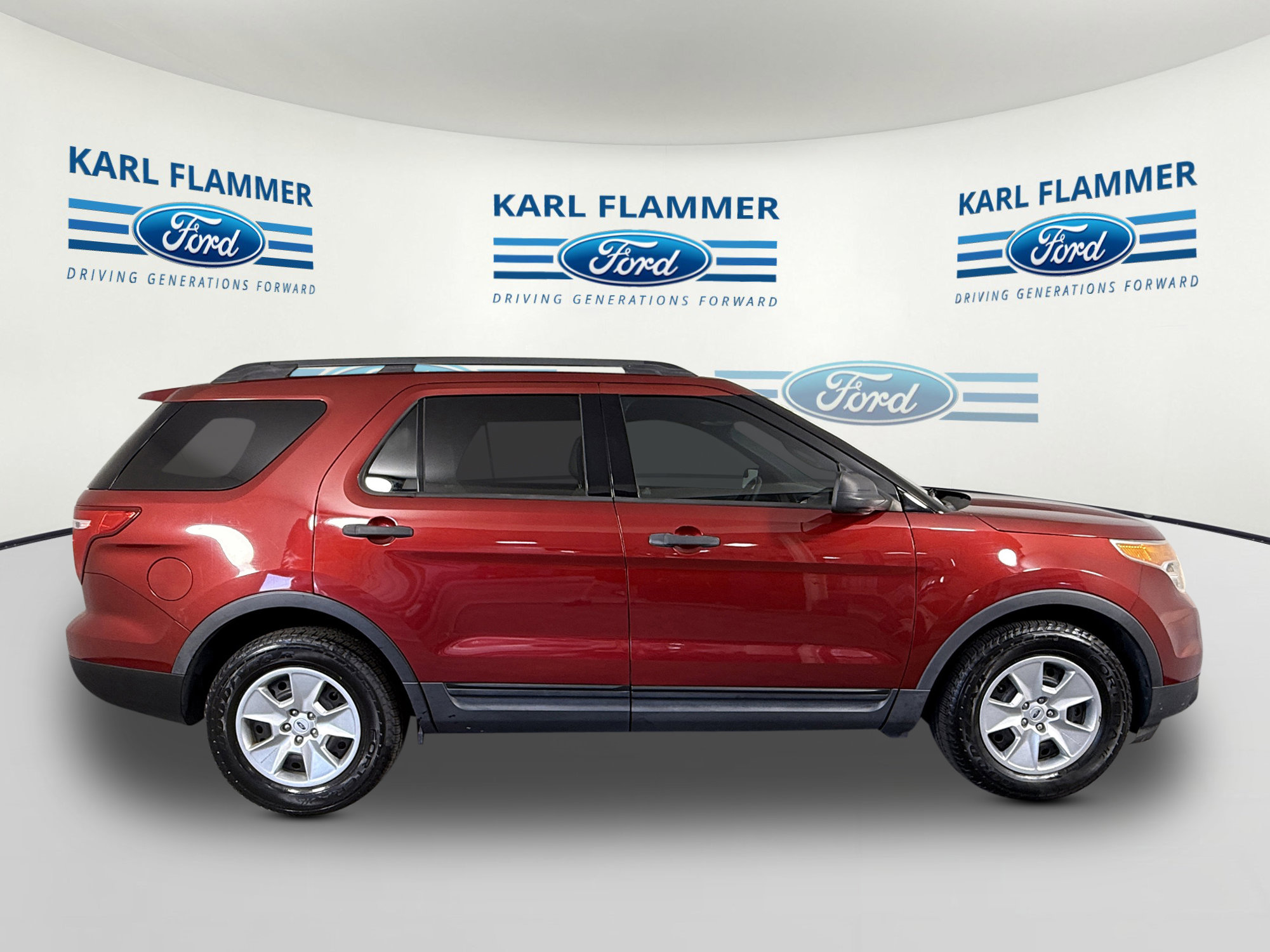 2014 Ford Explorer Base photo 2