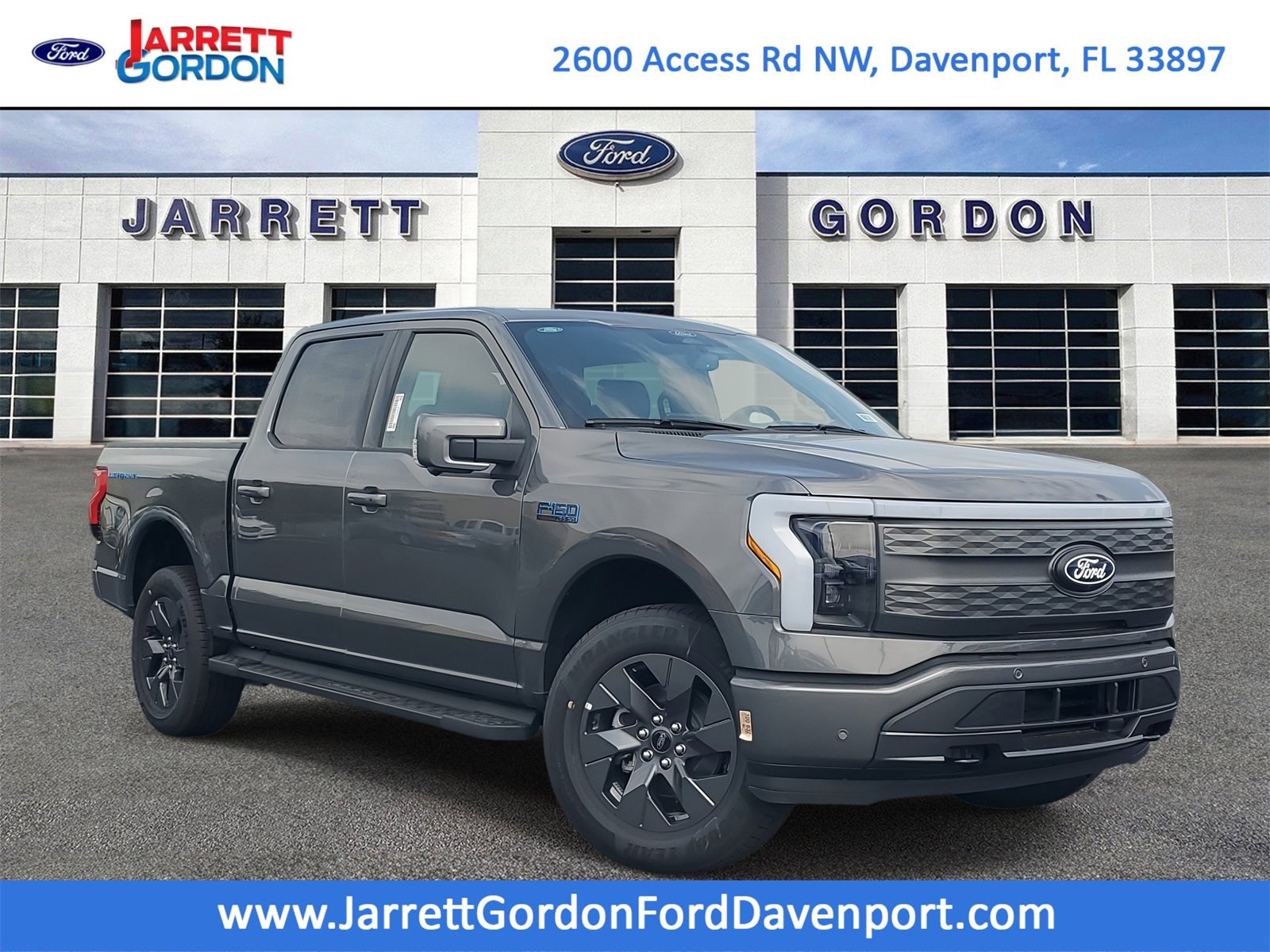 2025 Ford F-150 Lightning Lariat's photo