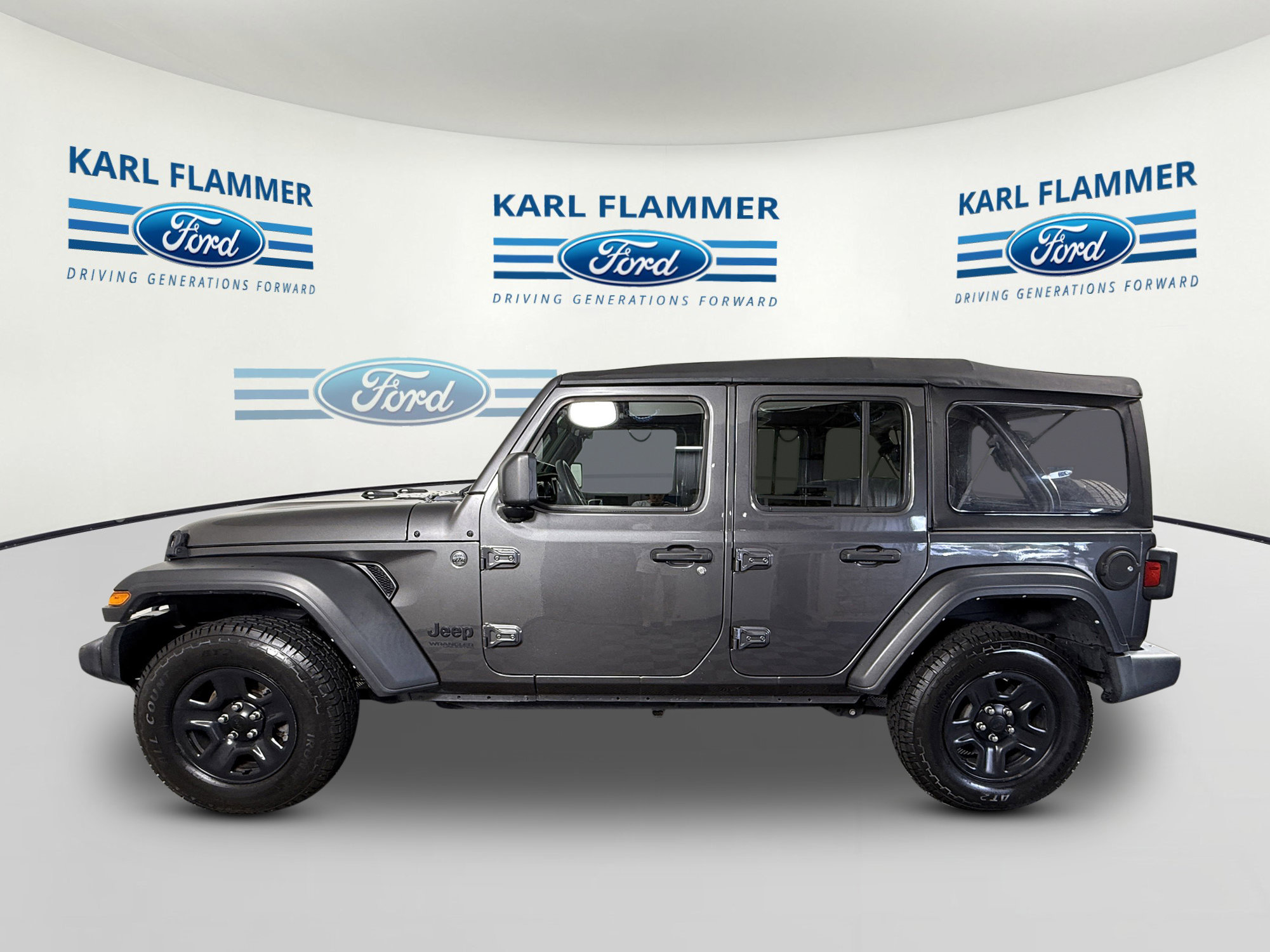 2022 Jeep Wrangler Unlimited Sport photo 4