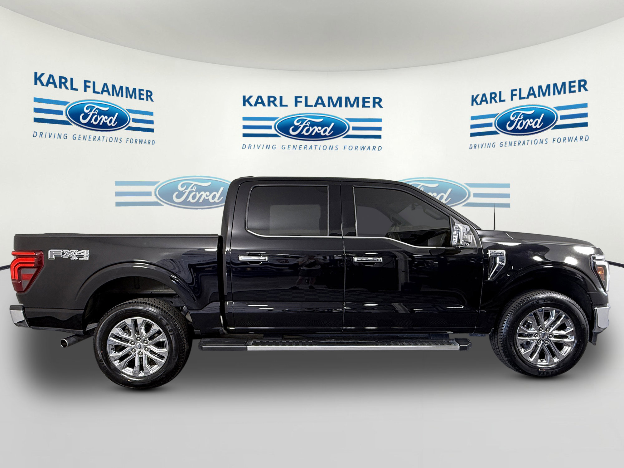 2025 Ford F-150 Lariat photo 2