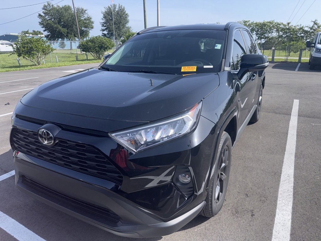 Used 2021 Toyota RAV4 XLE with VIN 2T3W1RFV4MC136830 for sale in Northfield, Minnesota