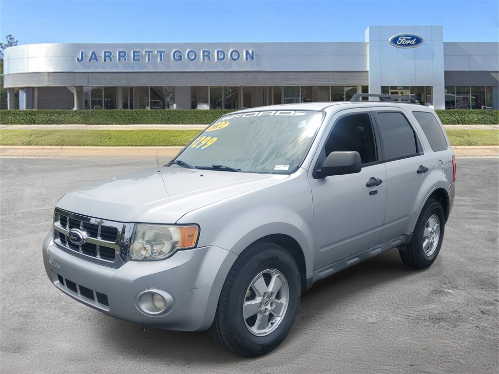 Used 2012 Ford Escape XLT with VIN 1FMCU9D75CKA63208 for sale in Dade City, FL