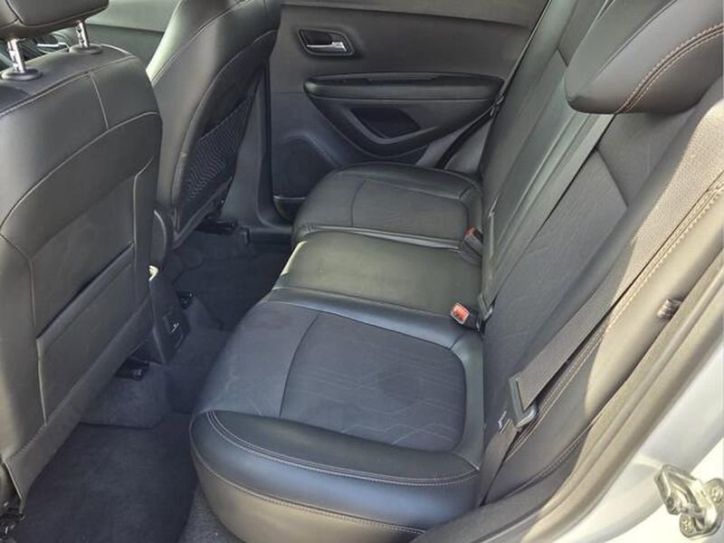 2019 Chevrolet Trax LT - Photo 12