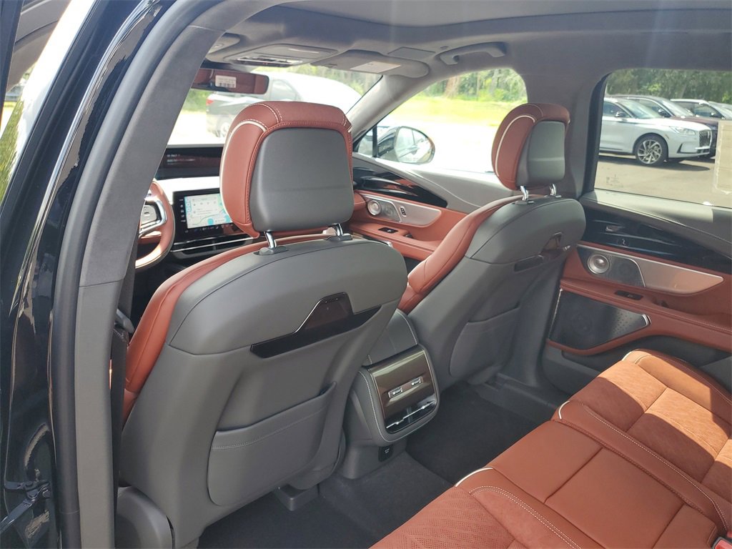 2025 Lincoln Nautilus Black Label photo 10