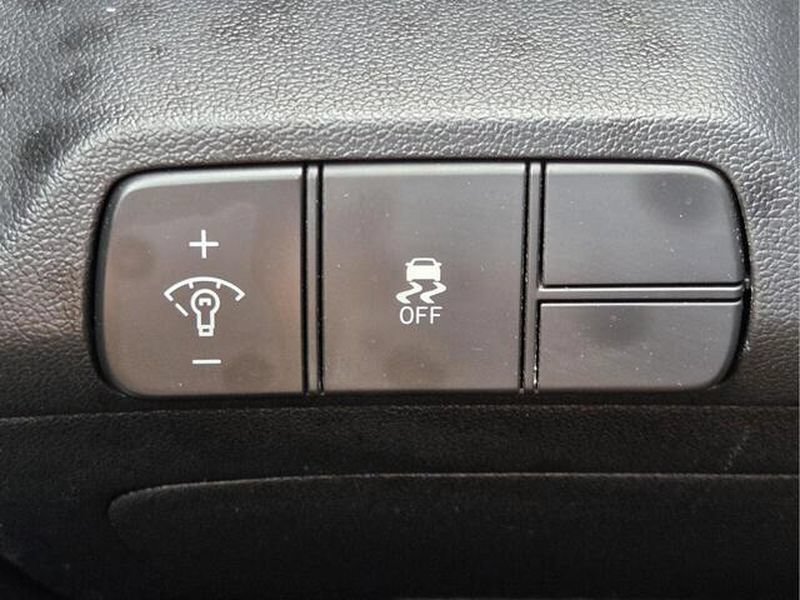 2024 Hyundai Elantra SEL - Photo 29