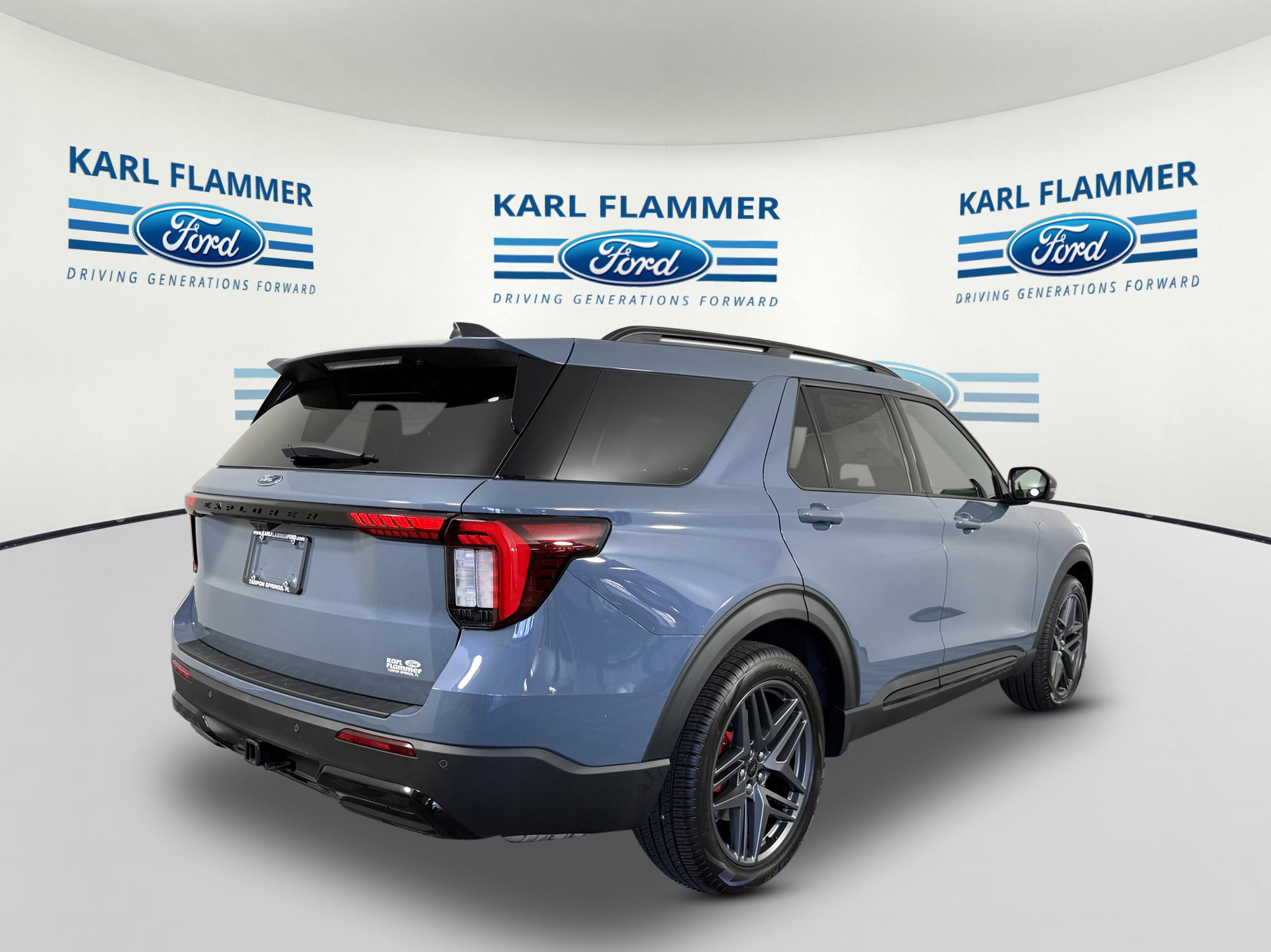 2026 Ford Explorer ST-Line photo 2