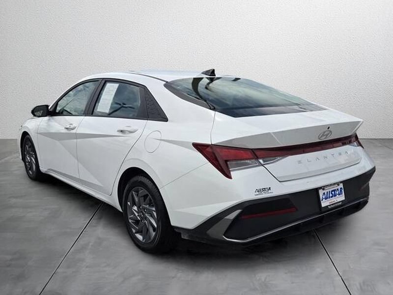 2024 Hyundai Elantra SEL - Photo 5