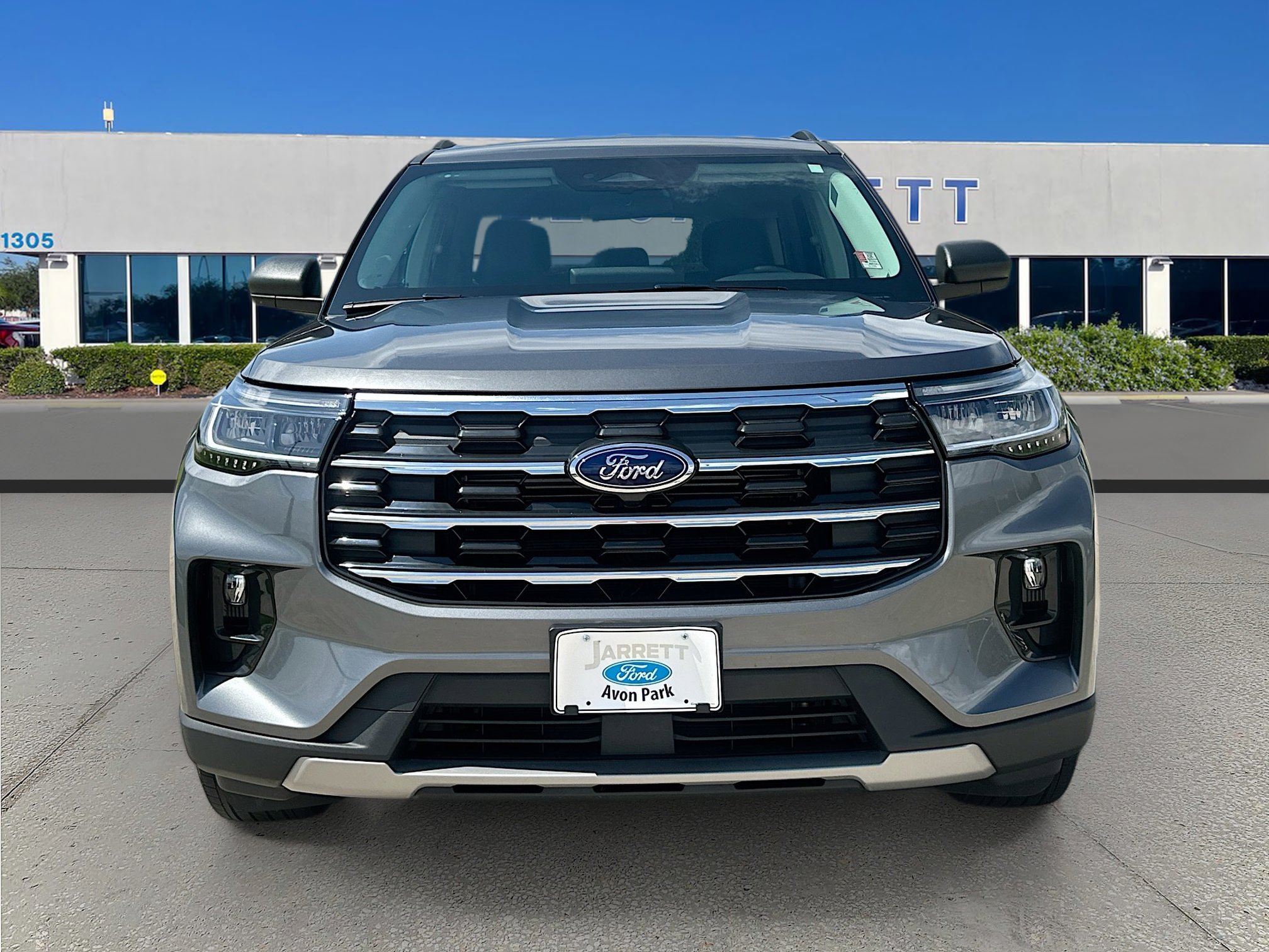 Used 2025 Ford Explorer Active with VIN 1FMUK8DH2SGA05135 for sale in Dade City, FL