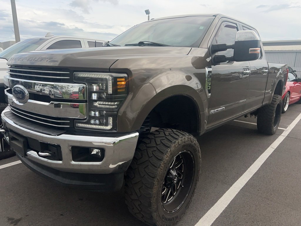 2017 Ford F-250 Lariat photo 2