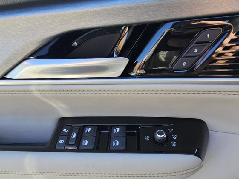 2025 Jeep Wagoneer Series III - Photo 22