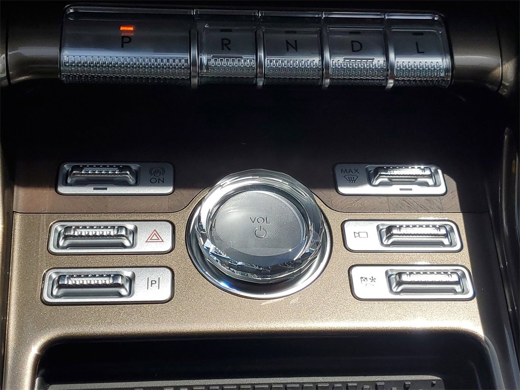 2025 Lincoln Nautilus Black Label photo 24