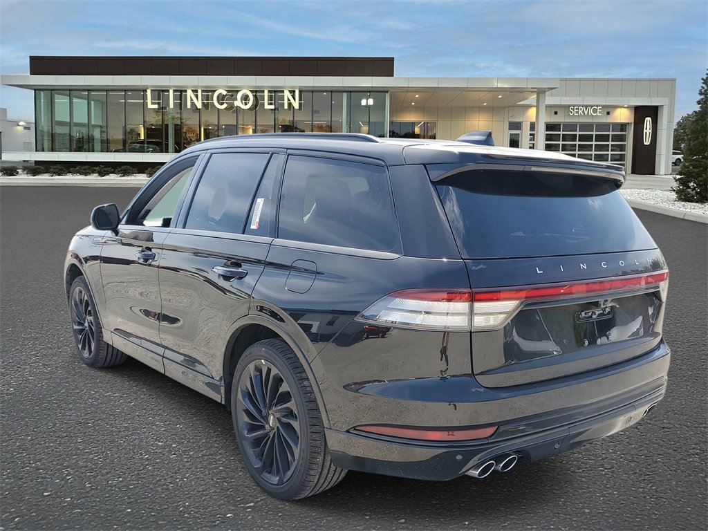2025 Lincoln Aviator Reserve photo 3