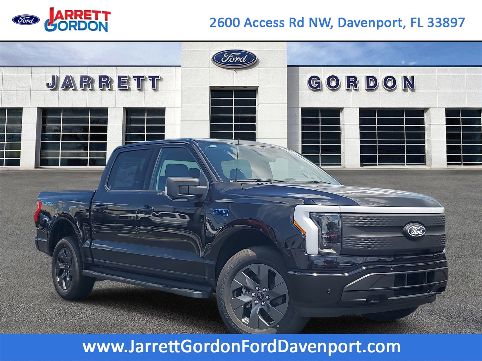 2025 Ford F-150 Lightning Flash's photo