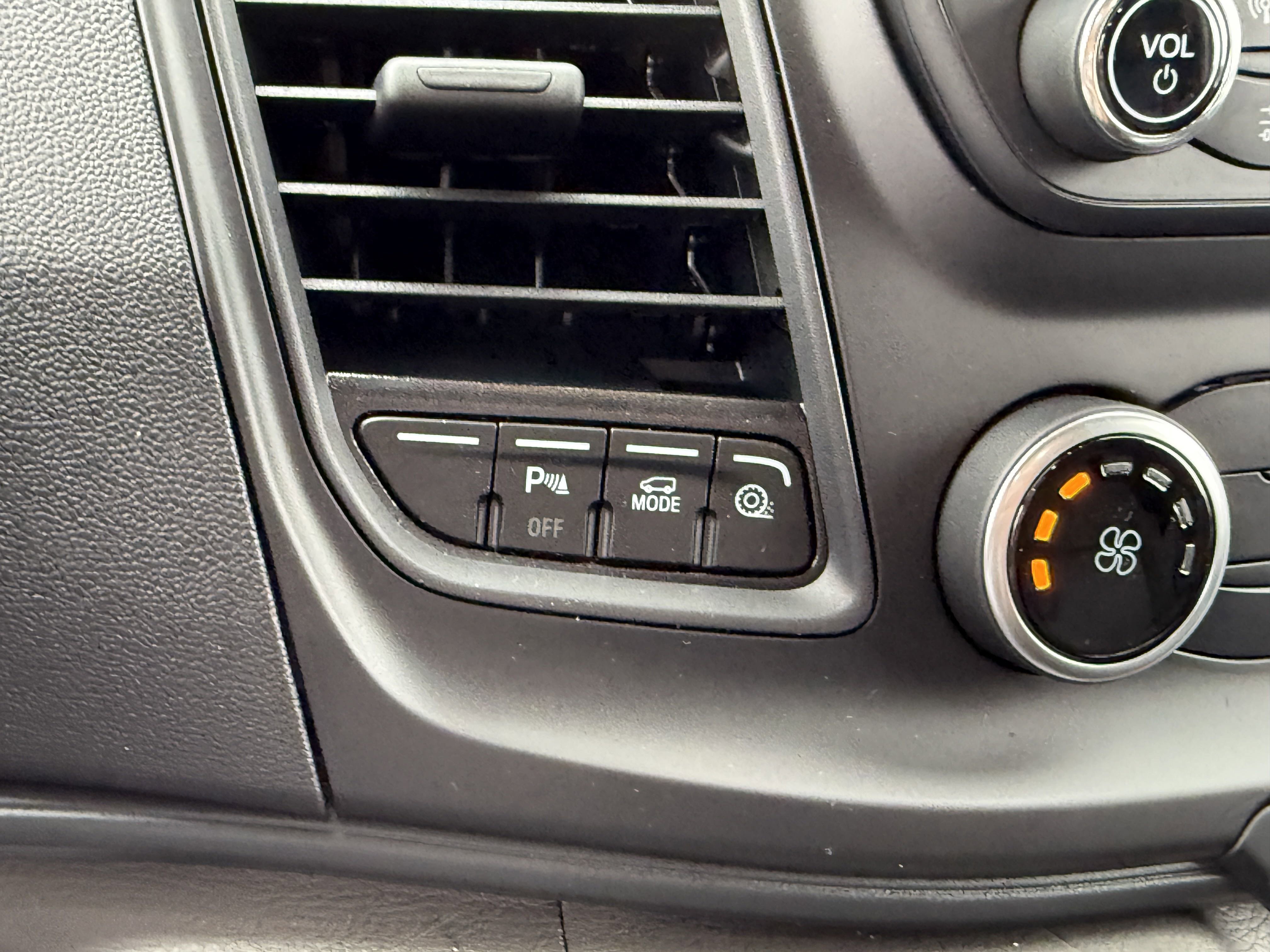 2025 Ford Transit Cargo Van photo 9