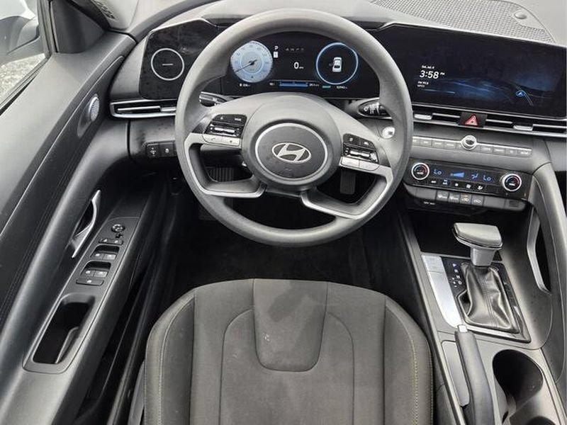 2024 Hyundai Elantra SEL - Photo 14