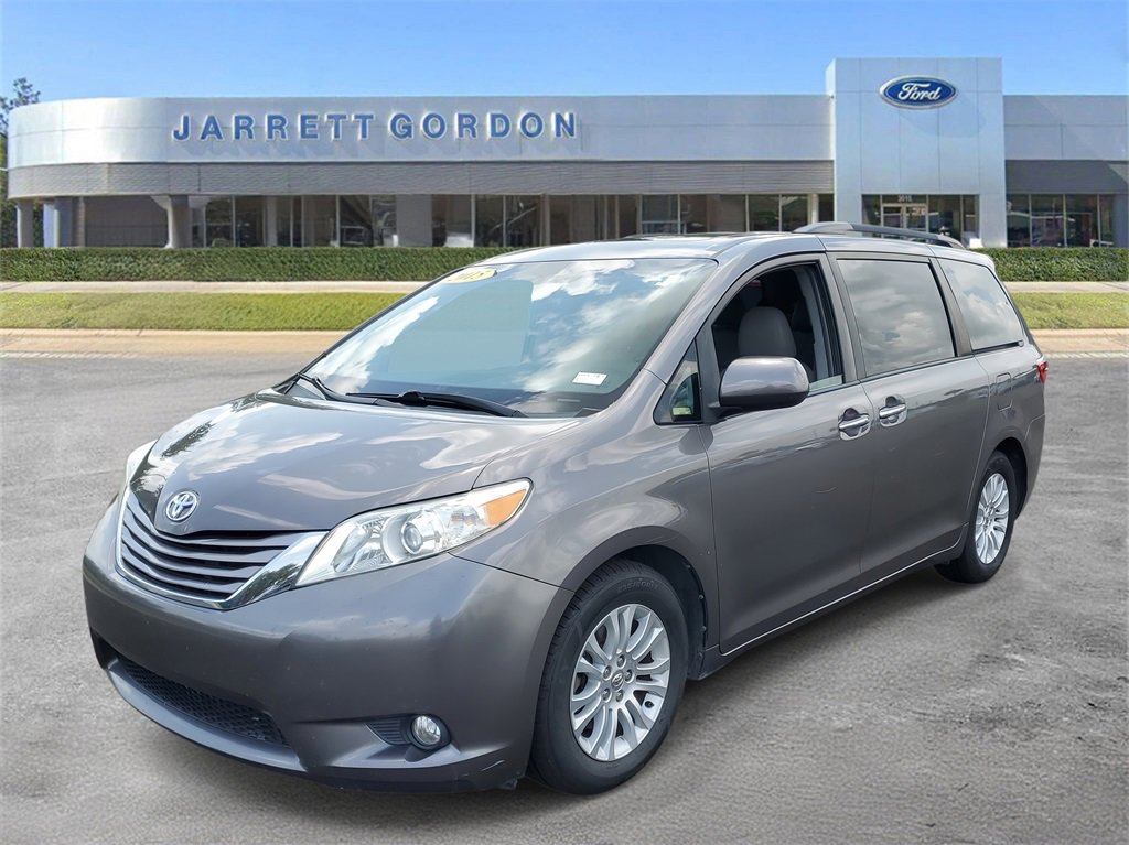 Used 2015 Toyota Sienna Limited with VIN 5TDYK3DC8FS636304 for sale in Dade City, FL