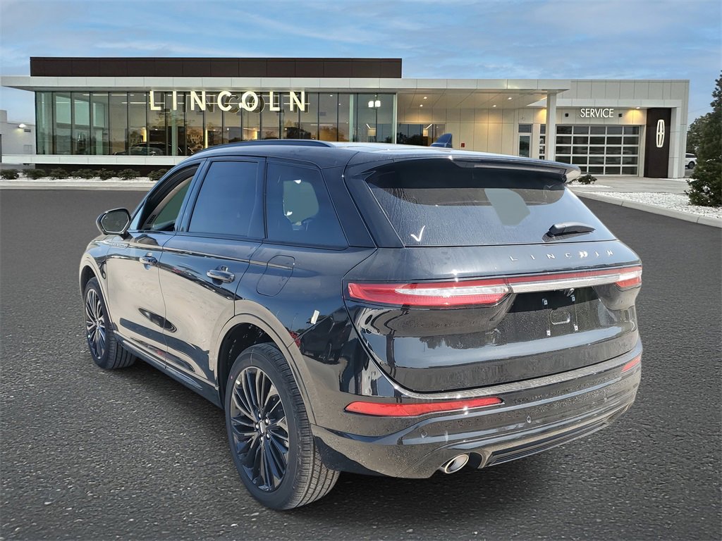 2025 Lincoln Corsair Reserve photo 3