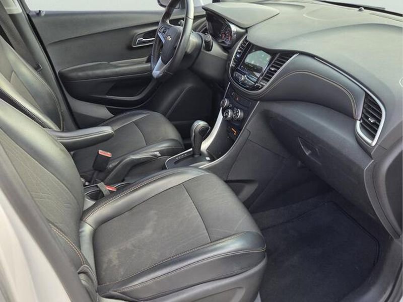 2019 Chevrolet Trax LT - Photo 17