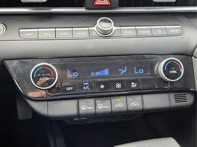2024 Hyundai Elantra SEL - Photo 27