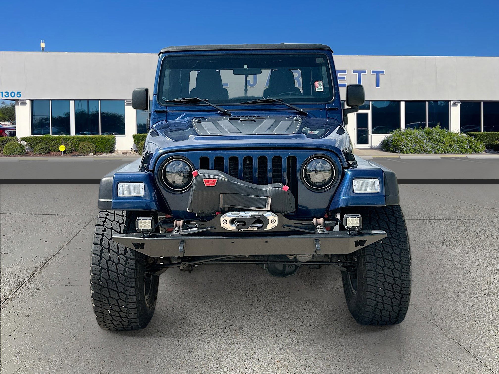 Used 2005 Jeep Wrangler Unlimited with VIN 1J4FA44S65P354303 for sale in Dade City, FL