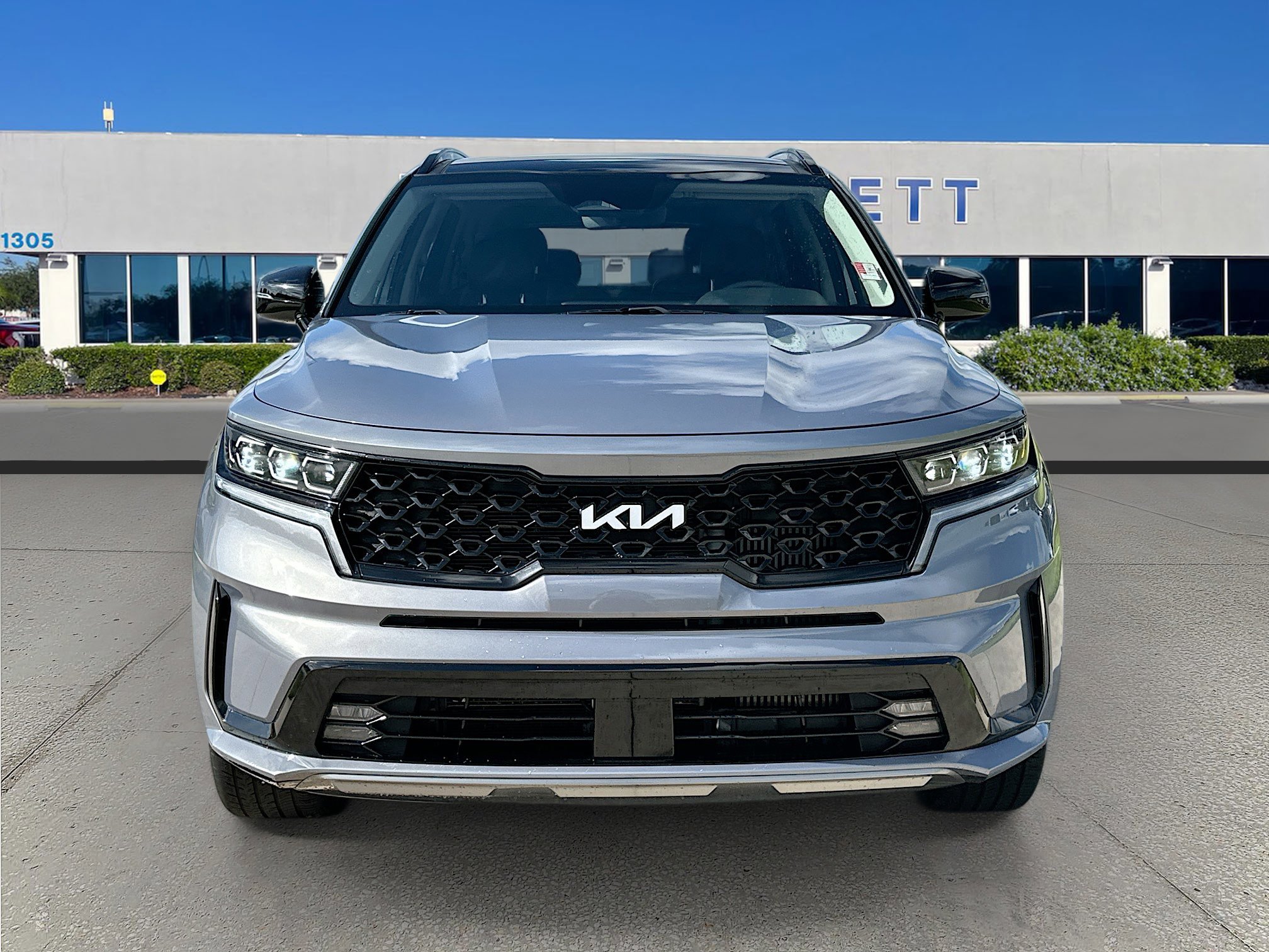 Used 2022 Kia Sorento SX with VIN 5XYRKDLFXNG081387 for sale in Dade City, FL