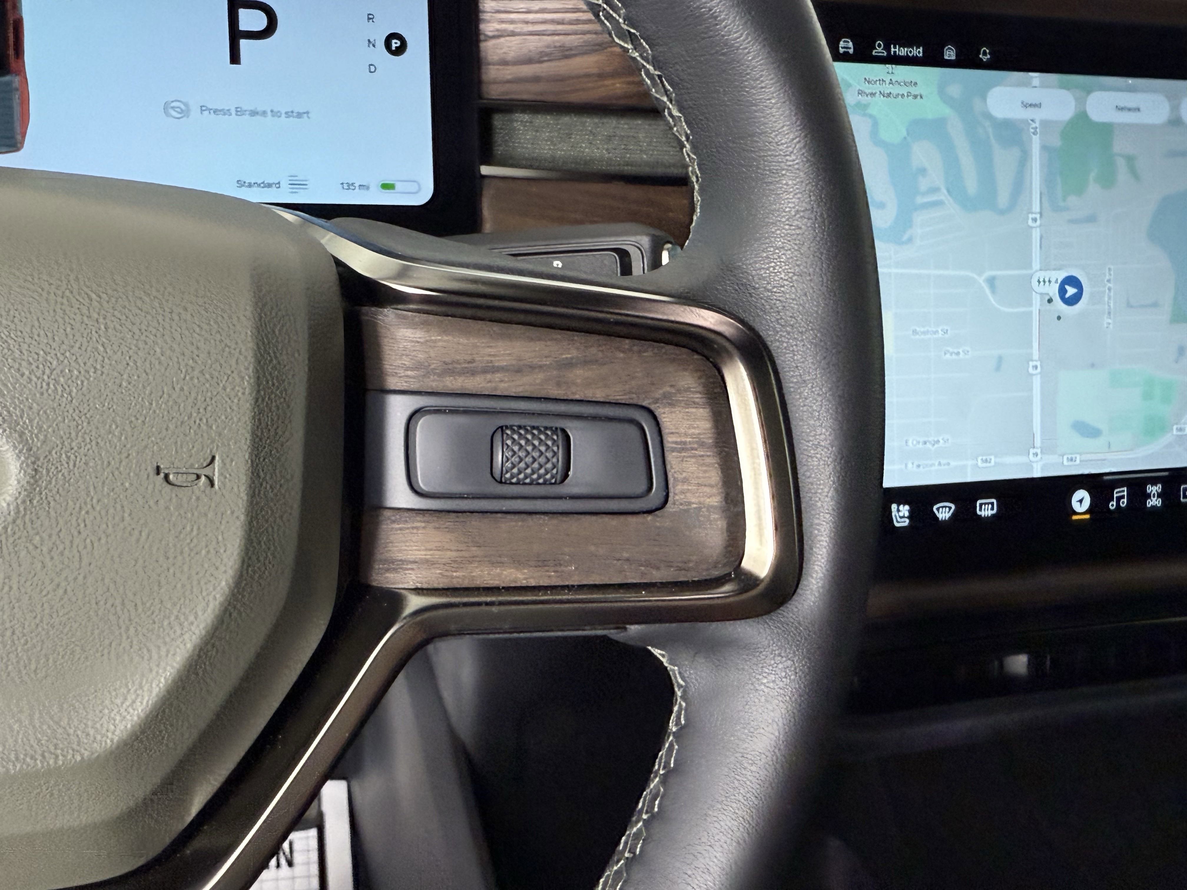 2022 Rivian R1T Adventure photo 15