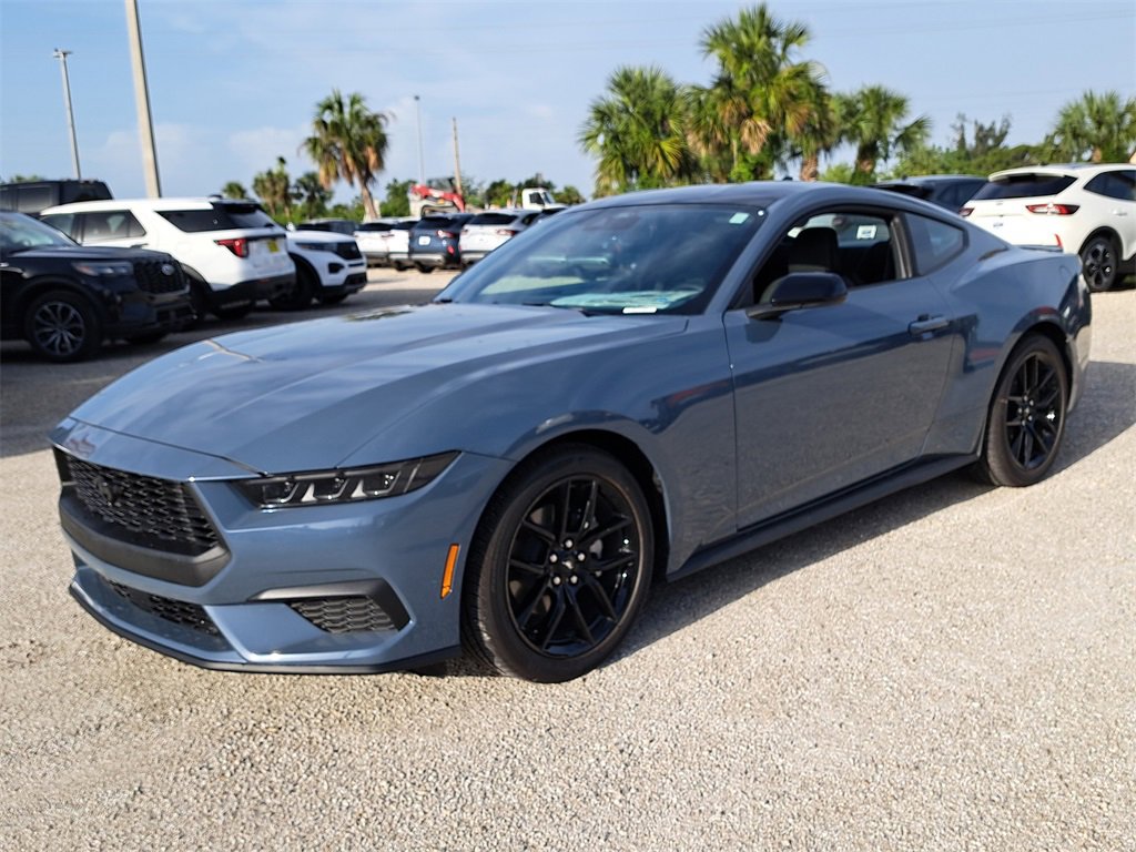 2025 Ford Mustang EcoBoost photo 2