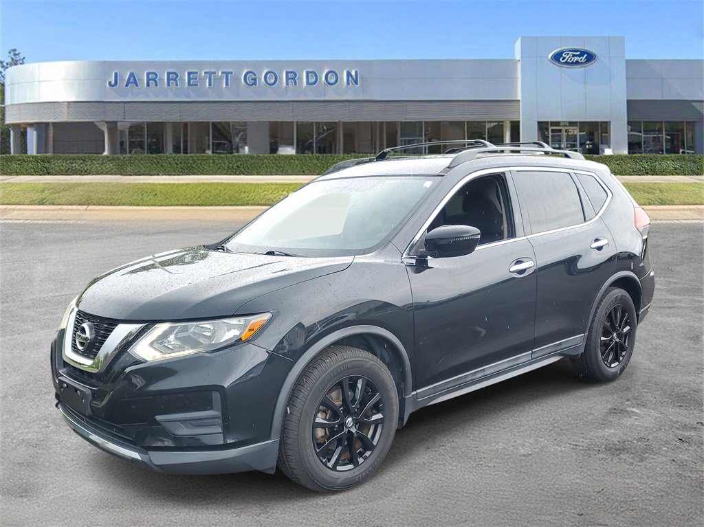 Used 2017 Nissan Rogue SV with VIN 5N1AT2MT3HC811745 for sale in Dade City, FL