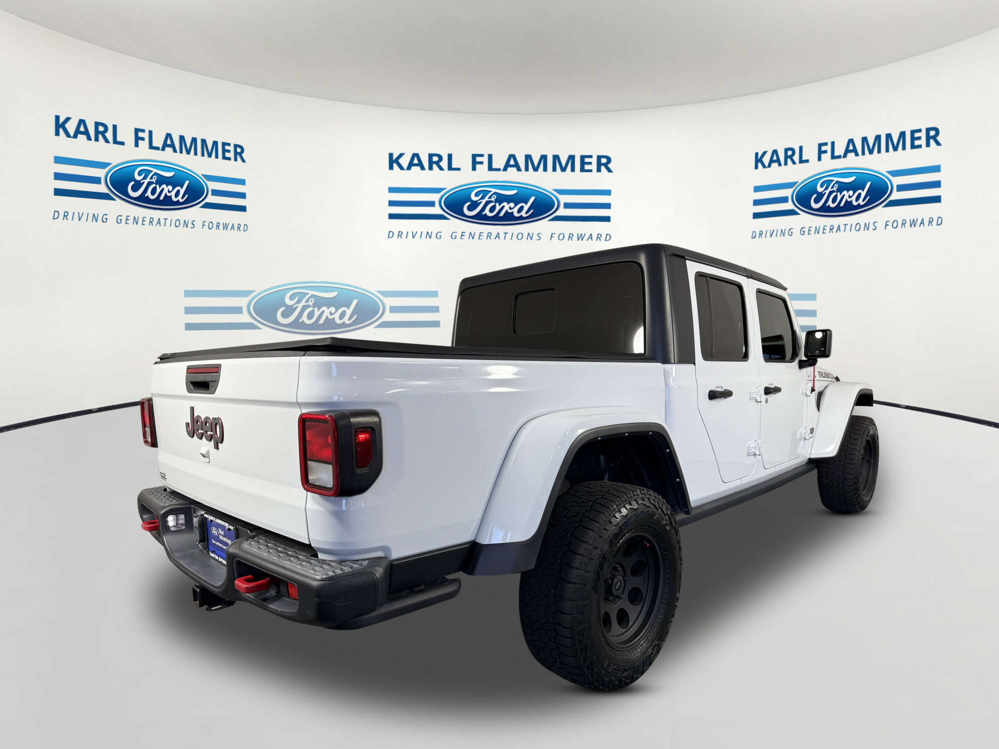 2021 Jeep Gladiator Rubicon photo 3