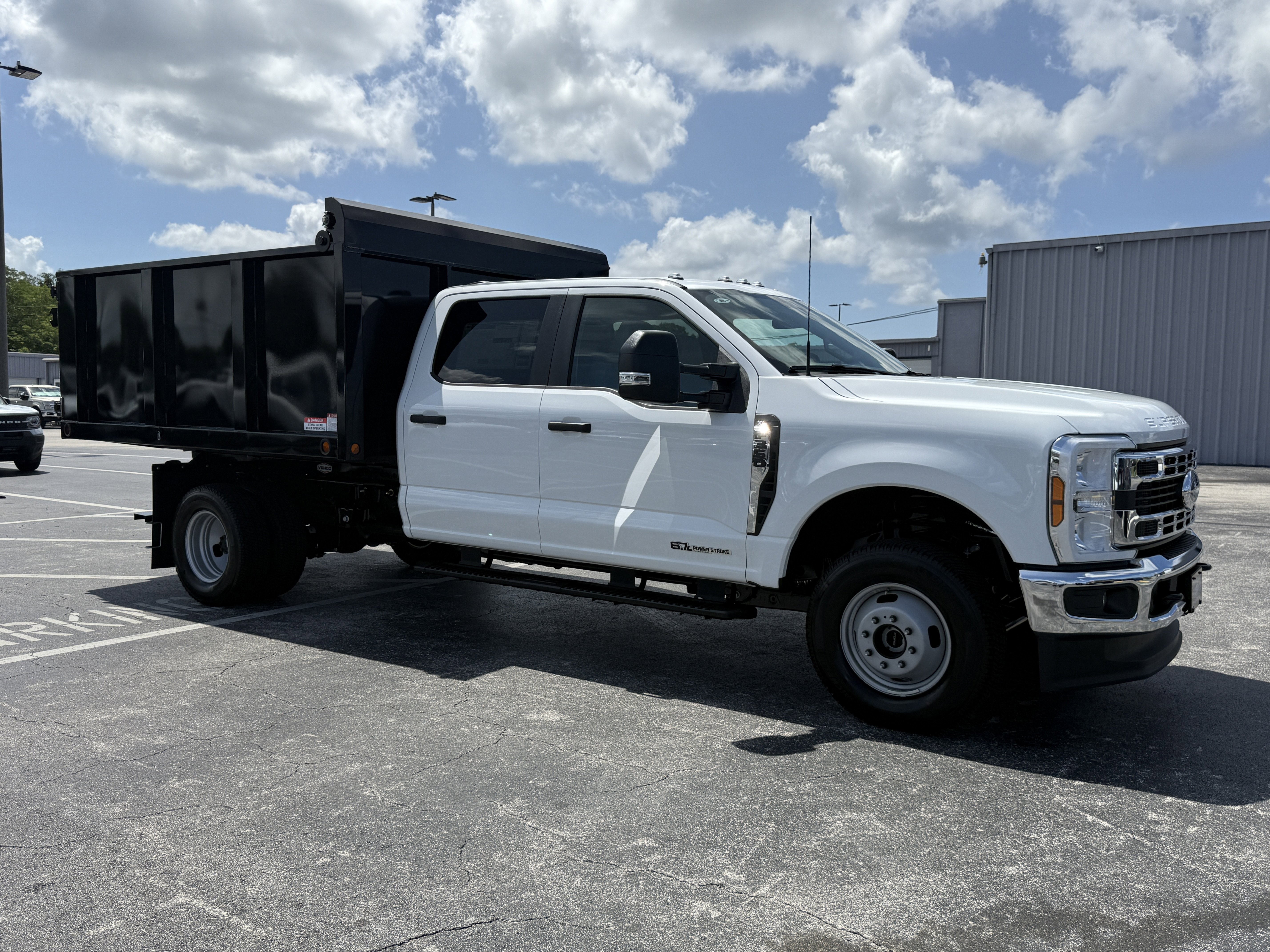 2026 Ford F-350 XL 4x4 Crew Cab 179-In DRW's photo