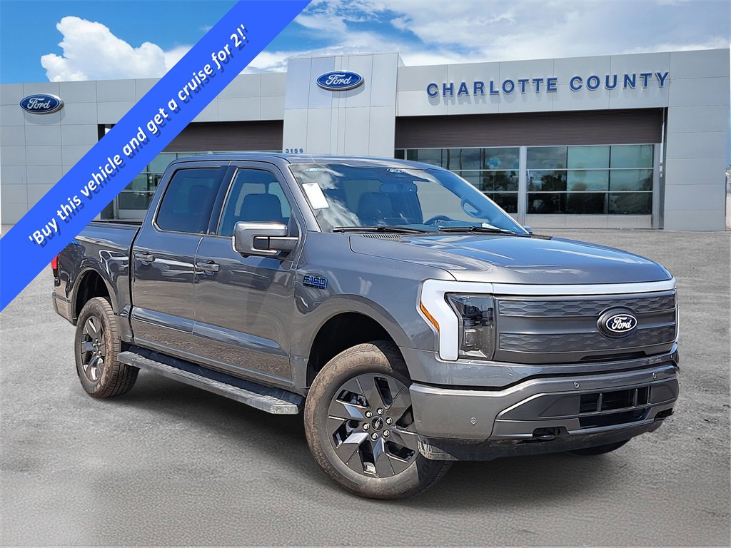 2025 Ford F-150 Lightning Lariat's photo
