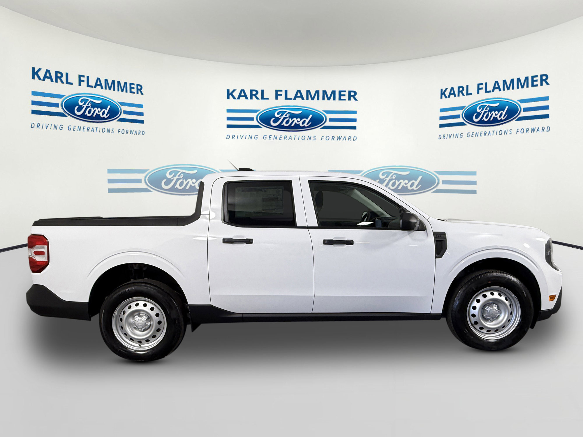 2025 Ford Maverick XL photo 2