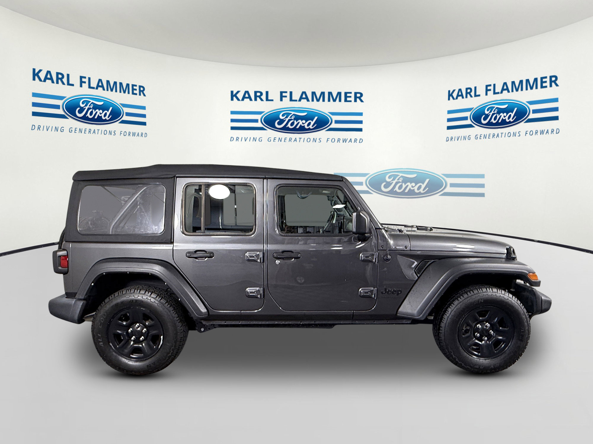 2022 Jeep Wrangler Unlimited Sport photo 2
