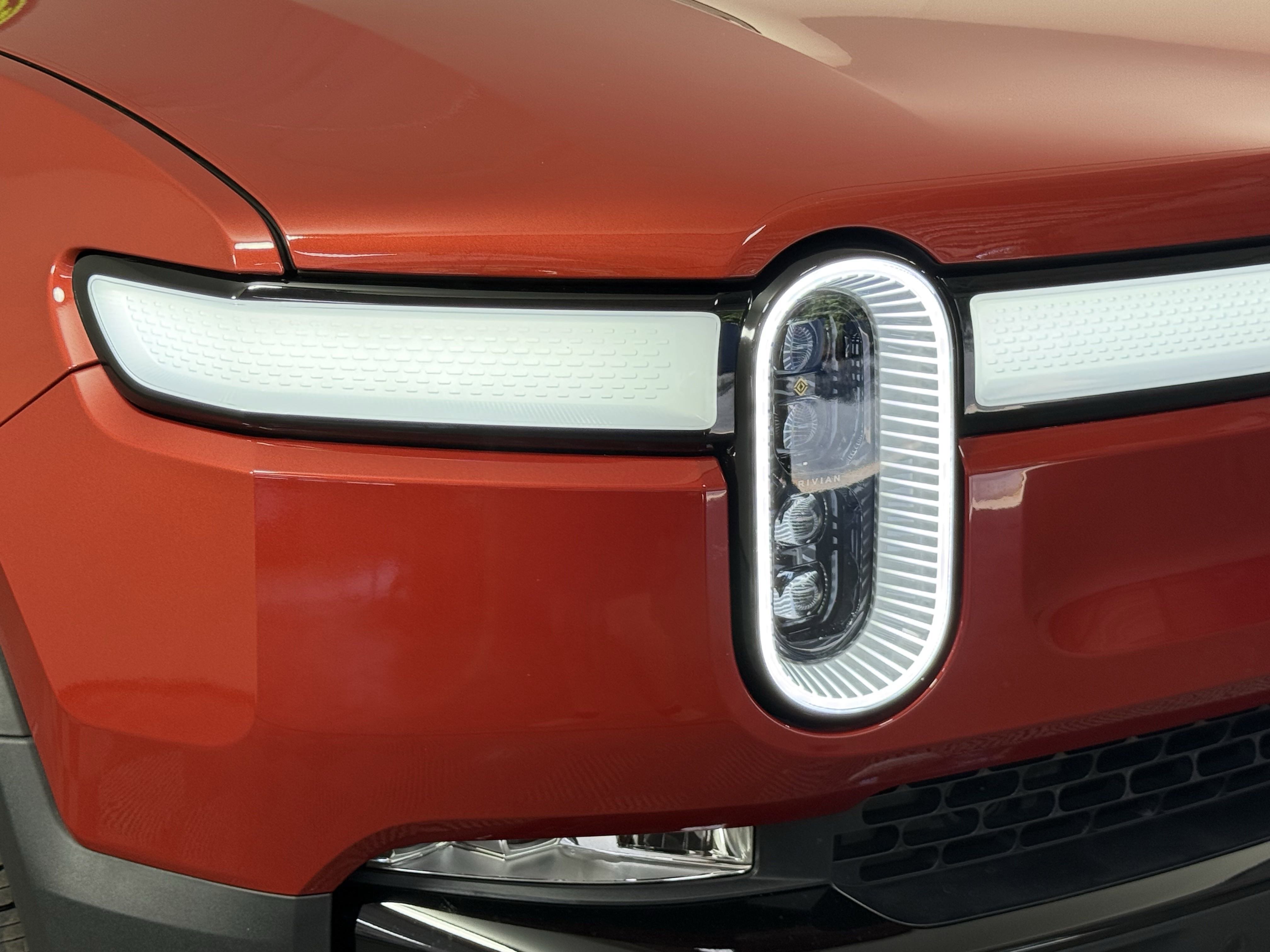 2022 Rivian R1T Adventure photo 7
