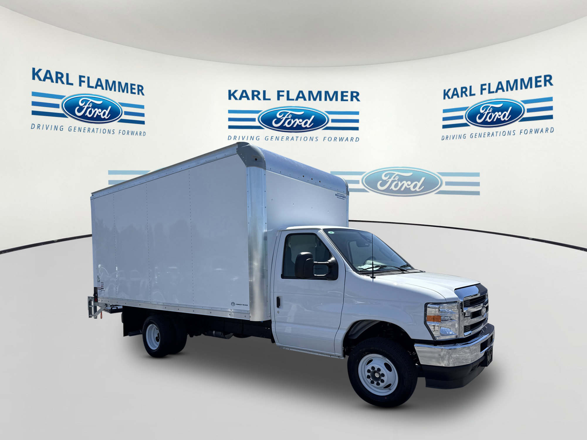 2026 Ford E-Series DRW E-450 Super Duty 158 in WB's photo