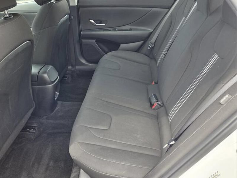 2024 Hyundai Elantra SEL - Photo 13
