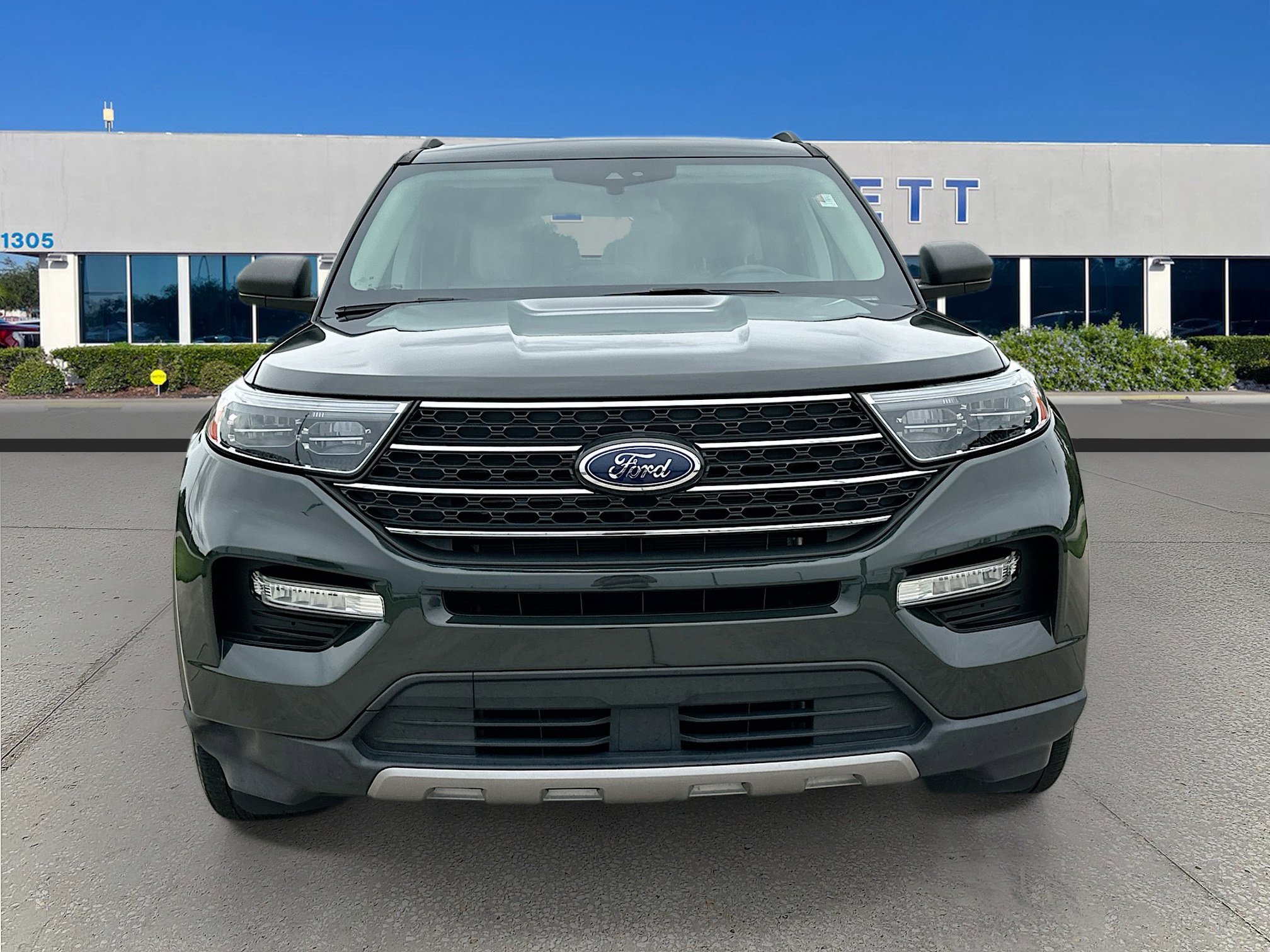 Used 2022 Ford Explorer XLT with VIN 1FMSK7DH4NGA35999 for sale in Dade City, FL