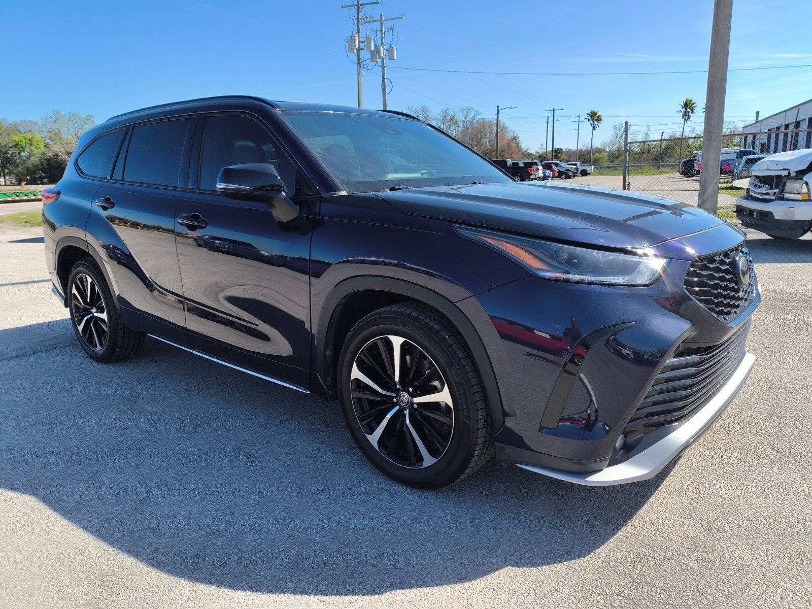 Used 2021 Toyota Highlander XSE with VIN 5TDJZRAH9MS036095 for sale in Dade City, FL