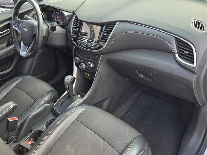 2019 Chevrolet Trax LT - Photo 18