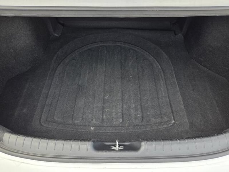 2024 Hyundai Elantra SEL - Photo 16